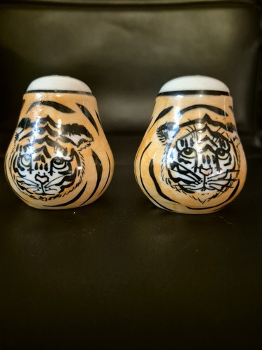 Tiger salt pepper pots free - pepper, (free