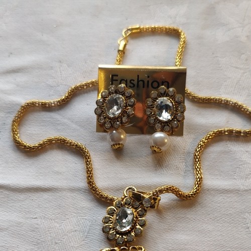 Gold tone oval - gold-tone, crystal