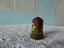 DELICATE MIXED FLOWERS HAND PAINTED WOODEN THIMBLE COLLECTABLE
