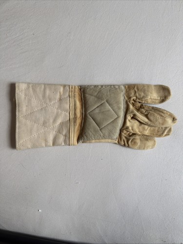 Leather right hand fencing - leather, right-hand