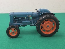Universal Hobbies 1:16 Fordson