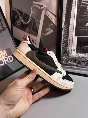 Jordan travis scott olive - jordan, 1