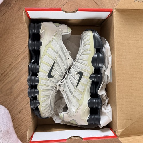Women nike shox noir - women’s,