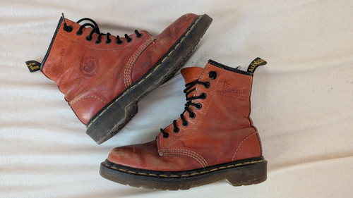 Rare vintage 2002 - vintage, martens