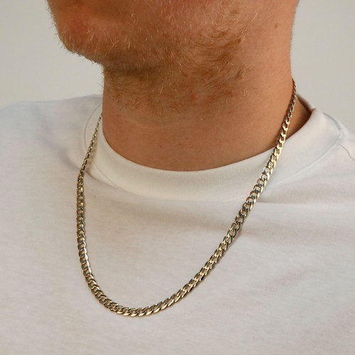 Pre owned 9ct yellow gold - yellow,