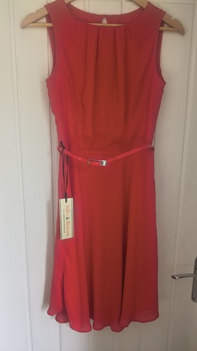 Sleeveless dress size uk - 8,