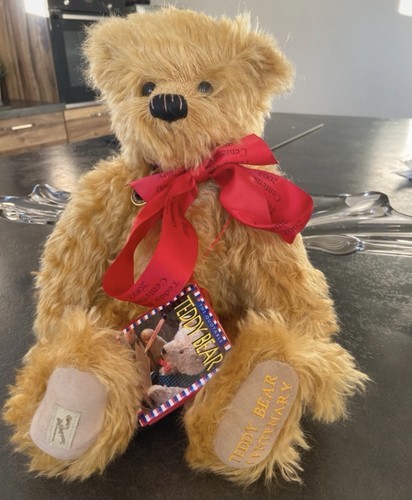Collectible bear teddy - bear,