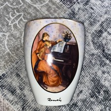 Artis Orbis Goebel Jeunes Filled Au Piano Vase