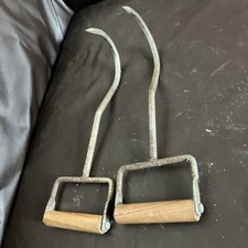 Wooden Handle Hay Bale Straw Steel Hook 13 Inch Farmer rancher hay bale tool