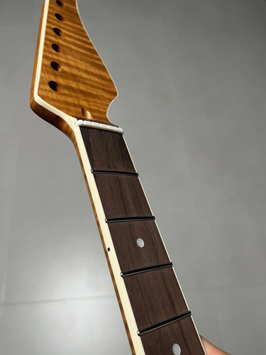 Aaaa 22fret roasted flame - 22fret,