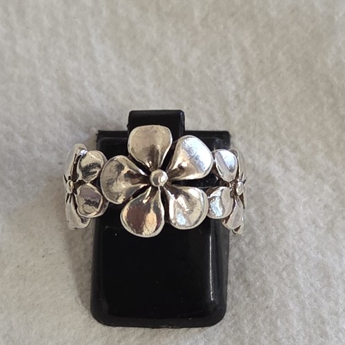 Lovely 925 sterling silver - lovely,