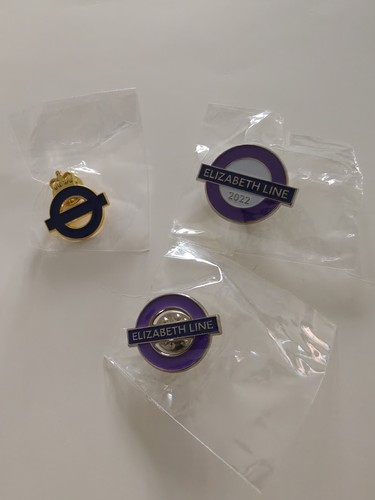 Tfl underground pin badges - pin,