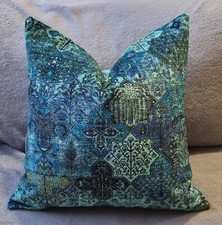 GP&J Baker Sampul Peacock &