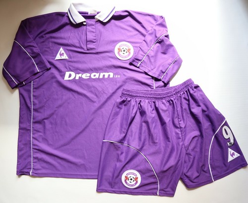 Harchester united 2000 - harchester, 2000/2001