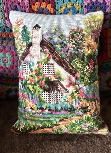 Vintage cottage style floral - vintage,,