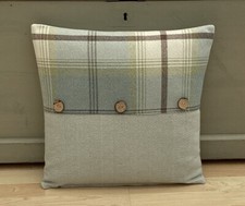 Balmoral Bespoke Button trim