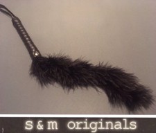 Bondage Kit feather whip