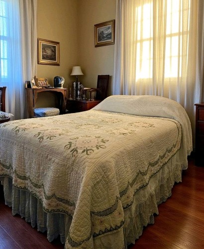 Vintage quilt handstitched - vintage,
