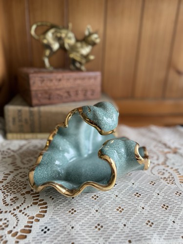 Vintage ceramic scalloped soap - ceramic,