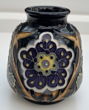 Moorcroft ‘Florian Daisy’ Miniature Vase