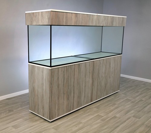 Large fish tank and - ,