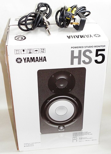 One yamaha hs5 powered - powered, active