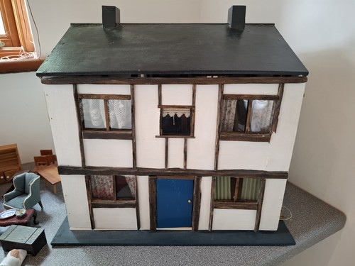 Dolls house with various - with,