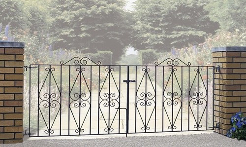 Driveway gates double - double,