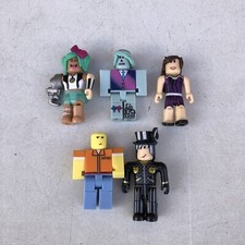 5 x Roblox Figure Bundle 