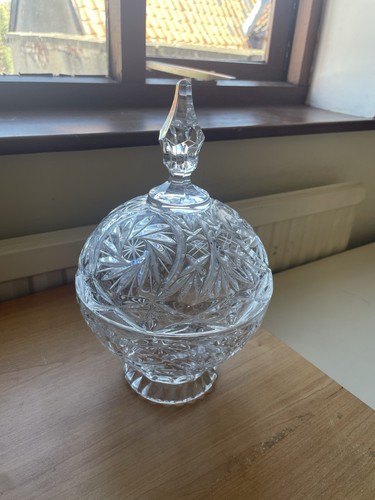 Stunning vintage lead - vintage,