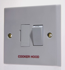 Volex - VX1080CH - 13a White Moulded Switched Fused Spur Marked "Cooker Hood"