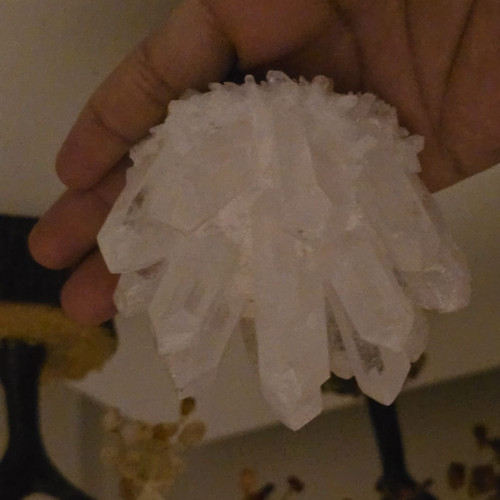 Natural clear quartz crystal - clear,