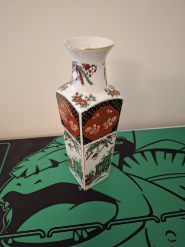 Imari vintage japanese vase - vintage,