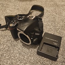 Nikon D D3300 Digital Camera   Fast Dispatch !