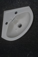 BATHROOM BASINS AND SINKS