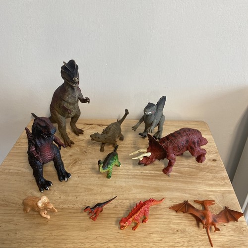 Dinosaur toy bundle - x,