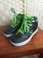 UK 13 Sidewalk Sports Heelys Black And Green High Top Skate Shoes Skull Print