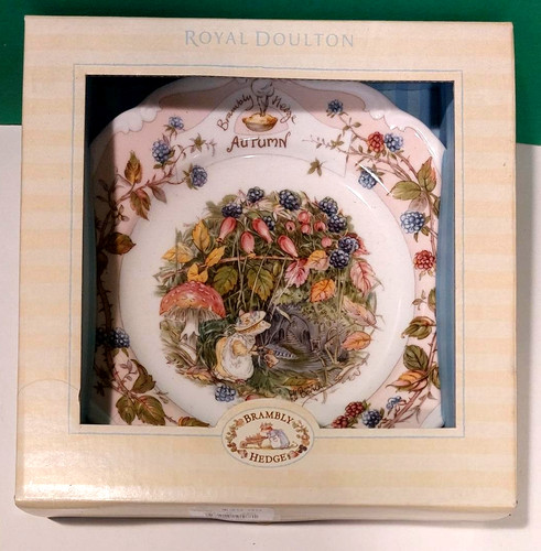 Royal doulton 1982 brambly - doulton,