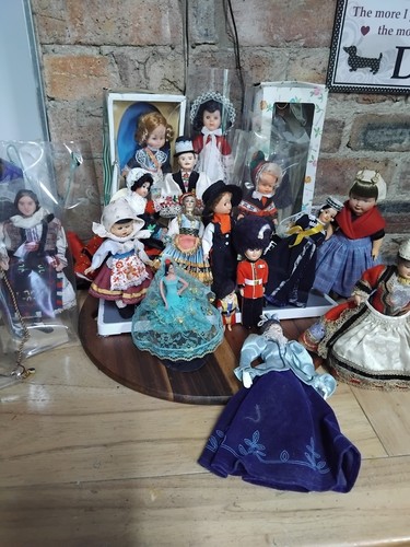 Souvenir tourist dolls - souvenir,