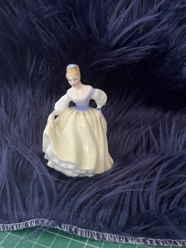 Royal doulton china - china, lady