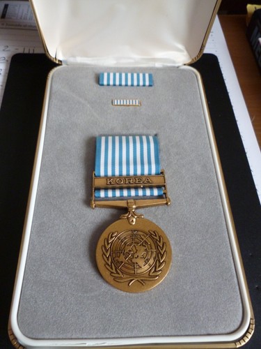 Korea 3 piece medal - un,