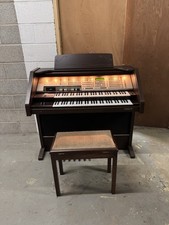 Orla Grande Theatre GT5000 Organ, used. Very good condition 