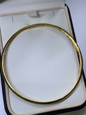 22ct Yellow gold chunky bangle
