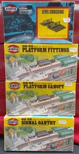 Airfix Model Railway Kits Complete Level Crossing Signal Gantry Platforms x 4 