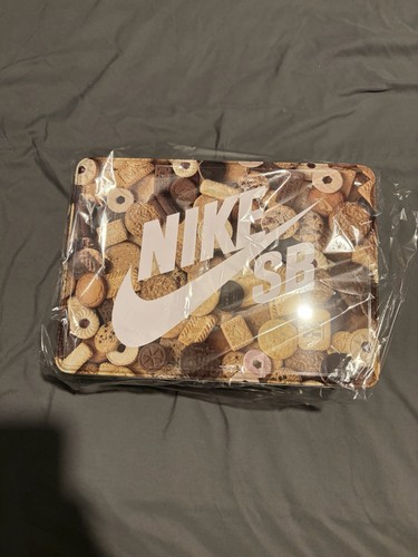 Nike biscuits tin note - biscuits,