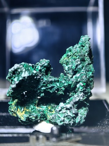 Raw fibrous malachite cluster - raw,
