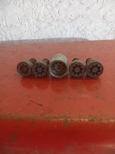 Audi set locking wheel - 4,