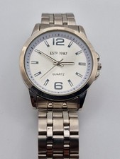 Cotton Traders Men Stainless Steel Quartz Silver Dial Wristwatch 39mm