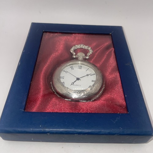 Hachette the pocket - the, watch