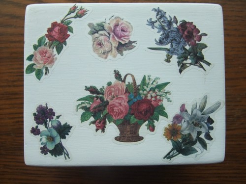 Wooden trinket box hard wood - wooden,